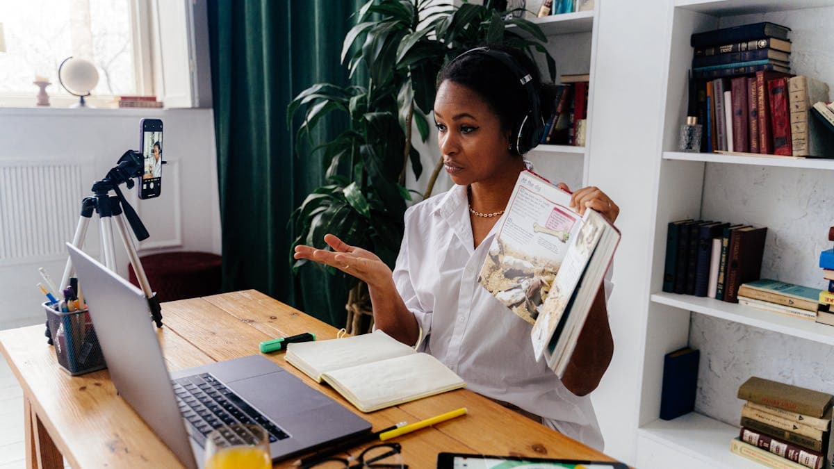 How to Create and Sell Digital Courses for Your Small Business
